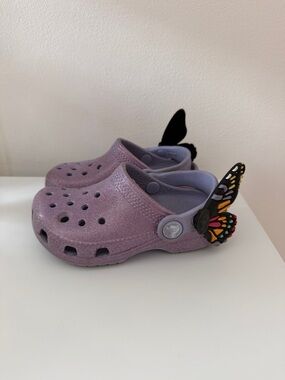 CROCS Kids Glitter Lavender Clogs with Colorful Butterfly Charm